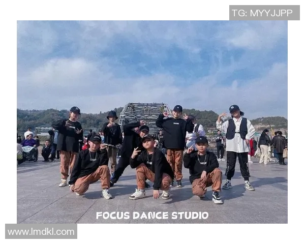 街舞新手必看：提升灵活性的全面入门技巧与训练方法