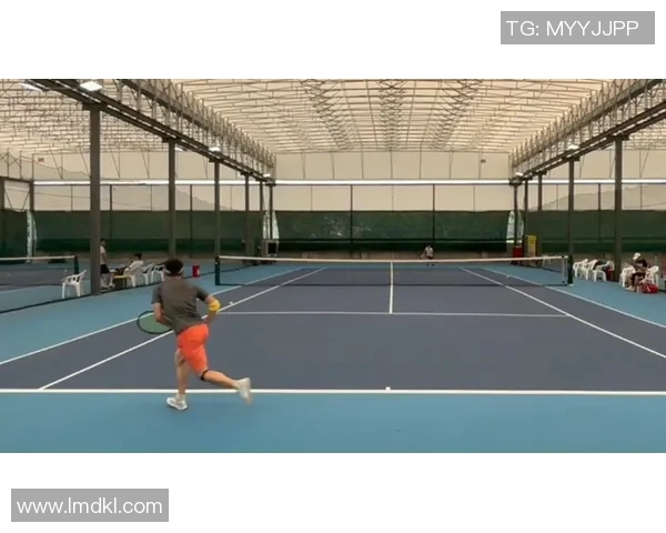 南京网球队的进攻策略揭秘：深度解析网球战术与技巧的完美结合