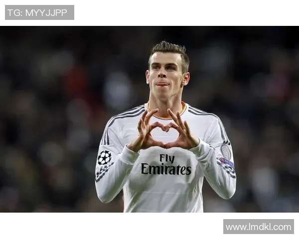 足球明星与女友甜蜜生活揭秘他们的爱情故事与共同成长之路 足球明星与女友甜蜜生活揭秘他们的爱情故事与共同成长之路