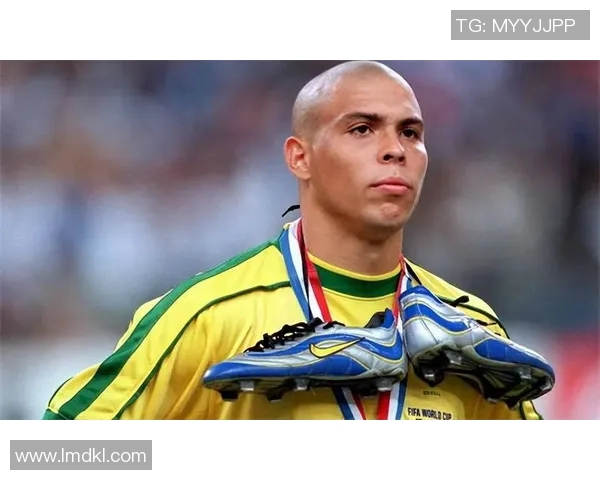 传奇足球巨星大罗的巴西之路与辉煌成就回顾